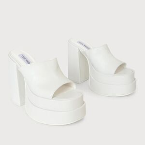 Steve Madden White Chunky Platform Mule Heels Size 10
